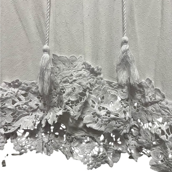 White Boho Coastal top. Cool and airy. Lace trim. Peasant tie cheat. Swim cover - Picture 5 of 8